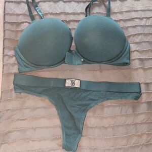 Stylish Teal Bra and Panty Set
